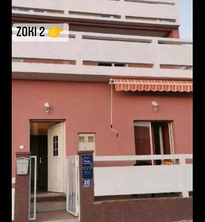 Apartment Zoki 1 塞尼 外观 照片